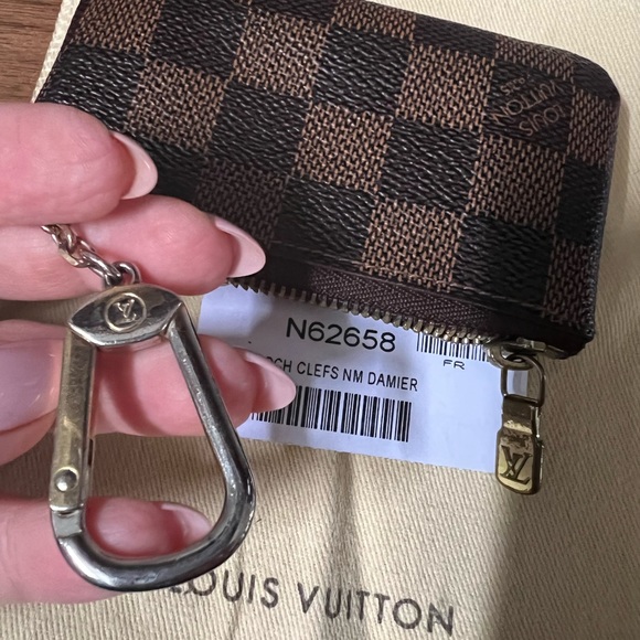 Louis Vuitton Damier key pouch - Picture 3 of 6